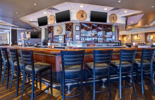 Morgantown Hotel | Holiday Inn Morgantown-University Area by IHG