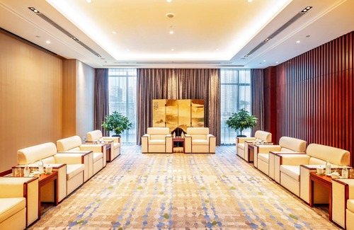 Shizhong District Hotel | Holiday Inn Neijiang Riverside by IHG