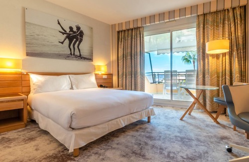 Saint-Laurent-du-Var Hotel | Holiday Inn Nice-Port St Laurent by IHG