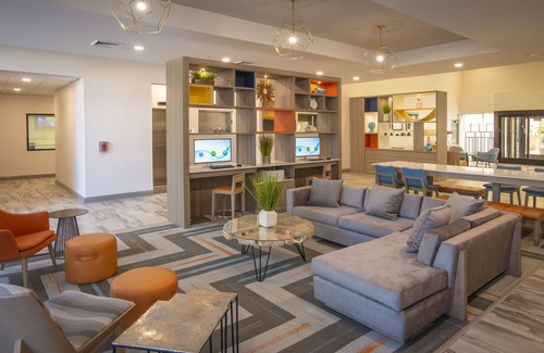 Ferry Pass Hotel | Holiday Inn Pensacola - University Area by IHG