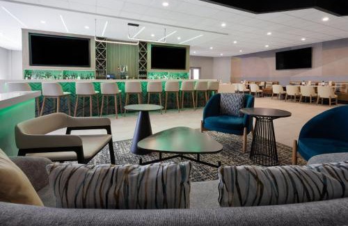 Cave Spring Hotel | Holiday Inn Roanoke - Tanglewood Route 419 & I 581 by IHG