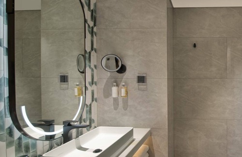 Nanshan Hotel | Holiday Inn Shenzhen Nanshan by IHG