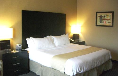 Lake Elmo Hotel | Holiday Inn St. Paul Northeast - Lake Elmo by IHG