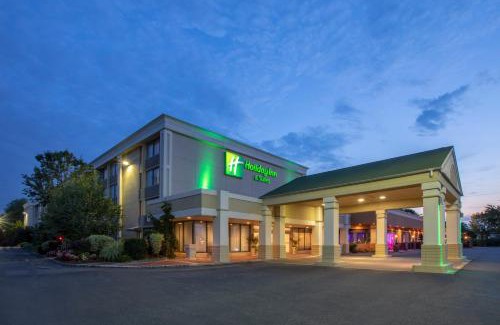 Parsippany Hotel | Holiday Inn & Suites Parsippany Fairfield by IHG