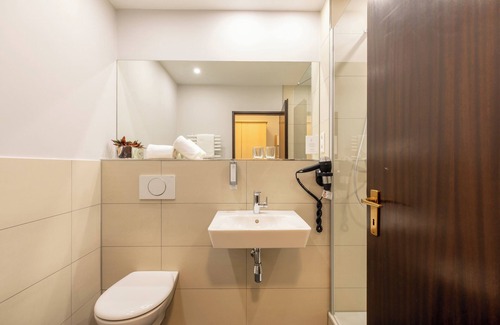 Gladbach Hotel | Holiday Inn - the niu, Stream Monchengladbach by IHG