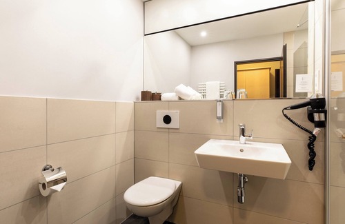 Gladbach Hotel | Holiday Inn - the niu, Stream Monchengladbach by IHG