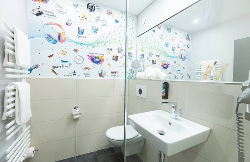 Gladbach Hotel | Holiday Inn - the niu, Stream Monchengladbach by IHG