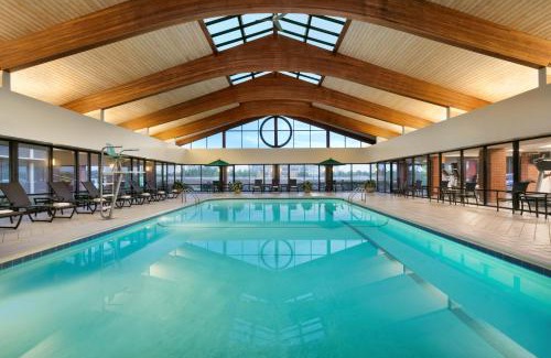Sterling Hotel | Holiday Inn Washington-Dulles International Airport by IHG