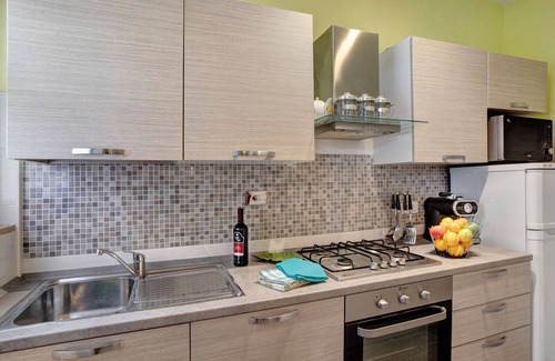 San Bartolomeo al Mare Apartment | Holiday Apartment Casa Laura Elena by the Beach with Wi-Fi
