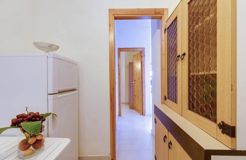 Torre dei Corsari Apartment | Holiday Apartment "La Vista di Mondo" on the Beach with Sea View, Terrace & Garden