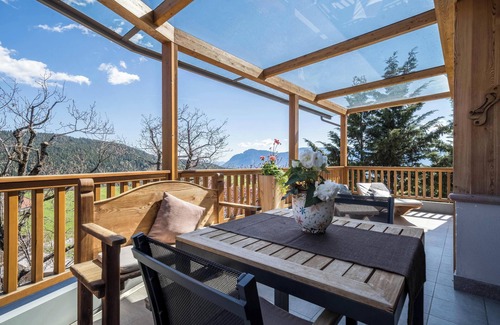 Verano Apartment | Holiday Apartment 'Alber - Mürri' with Private Terrace & Wi-Fi
