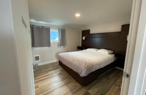 Westport Hotel | Holiday Motel