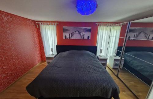 Hoor House | HOLIDAY NEST Family Guest House 80m2 - Mysigt gästhus med två sovrum i Höör