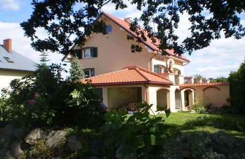 Sierakowice House | Holiday Home near Forest and Lake in Pomeranian