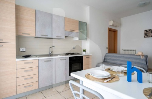 Pineto Apartment | Holiday Rendez Vous 13 - Ground apartment with balcony and side sea view