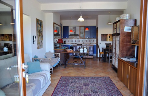 Itri Villa | Holiday Resorts for 10 Persons, With Swimming Pool, Wifi and air Conditioner