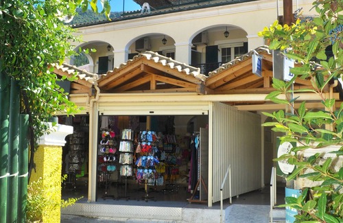 Agios Gordios Apartment | Holiday Studio Apartments Yannis on Agios Gordios beach in Corfu