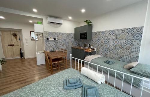 Intra Apartment | Holiday Studio in Centro Storico Intra