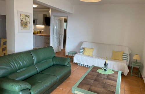 Gattieres House | Holiday villa with pool, large terrace and great sea and far view.
