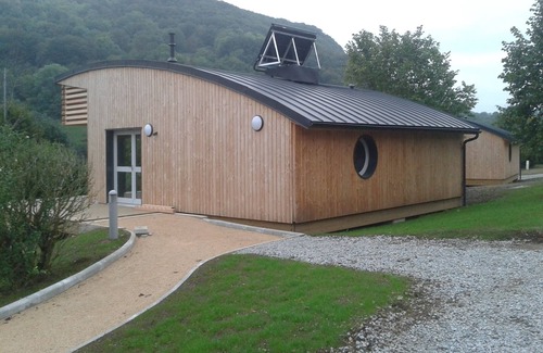 Menet Ski Chalet | HOLIDAY VILLAGE OF LAKE MENET/FACING LAKE 14 HECTARES