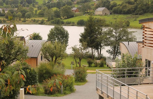 Menet Ski Chalet | HOLIDAY VILLAGE OF LAKE MENET/FACING LAKE 14 HECTARES