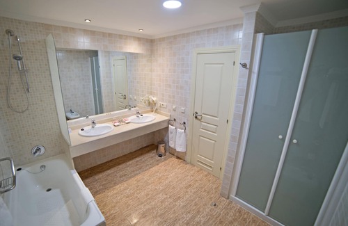 Benalmadena Hotel | Holiday World VILLAGE Hotel