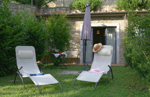 San Polo in Chianti Apartment | Holidays in total relaxation in a property surrounded by greenery with swimming pool