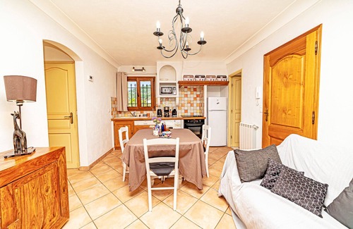 Le Bar-sur-Loup House | Holidays In Provence Alpes Maritimes