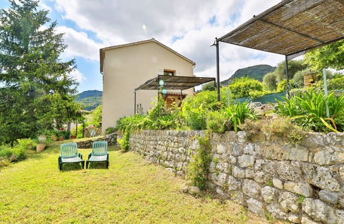Le Bar-sur-Loup House | Holidays In Provence Alpes Maritimes