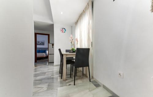 Plaza de Toros Vieja Apartment | Holidays2Malaga Salitre cerca Estacion AVE & Fibra Wifi