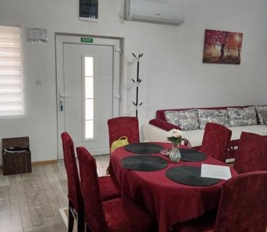 Apatin Apartment | HOLIDDAY HOUSE THE LUx