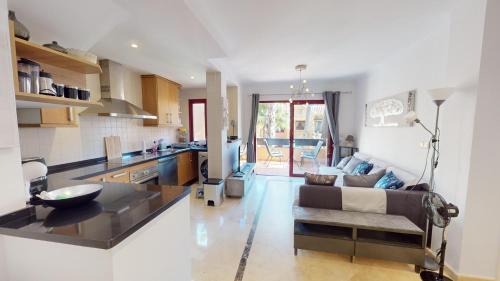 Los Alcazares Apartment | Holidoo Travel "Beach Haven"