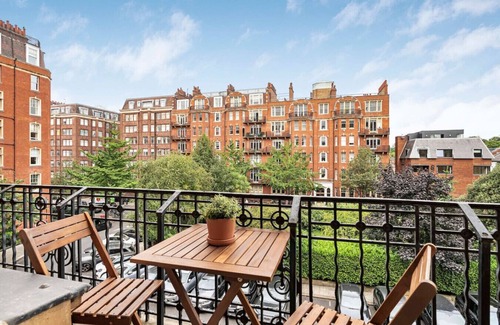 Holland Park Apartment | Holland Park - Central AC