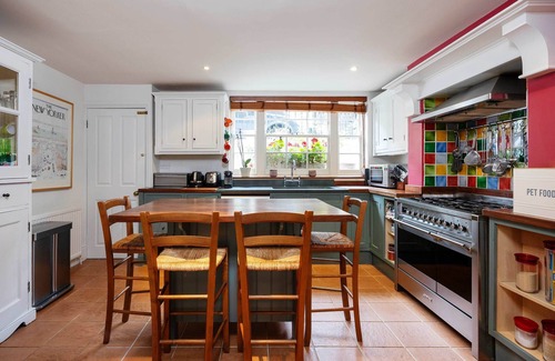 Norland House | Holland Park Townhouse, by Veeve