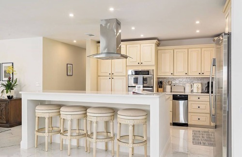 Lakeland House | Hollingsworth Heights, Spacious 3 Bed Retreat, Lake View, Family Friendly