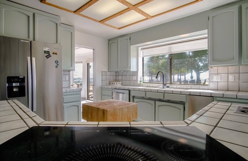 Hollister House | Hollister Hilltop Home