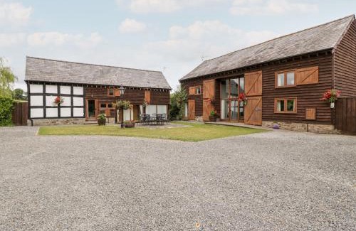 Pembridge House | Holly Bush