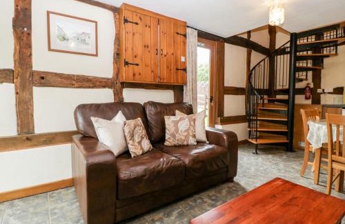 Pembridge House | Holly Bush