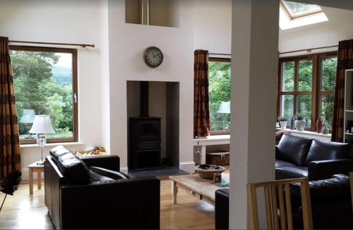 Blairgowrie House | Holly Tree Lodge with Sauna near Glenshee