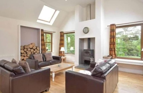 Blairgowrie House | Holly Tree Lodge with Sauna near Glenshee