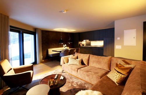 Saas-Fee Apartment | Hollywood 1 - A luxury, comfortable and spacious apartment located directly on the slopes!