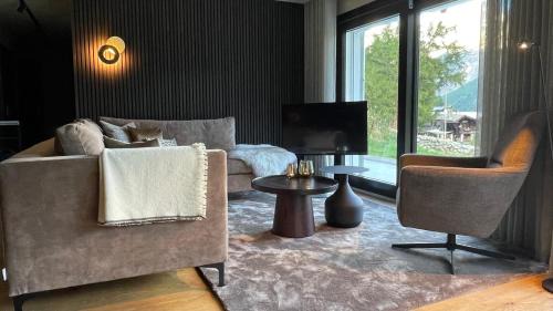 Saas-Fee Apartment | Hollywood 1 - A luxury, comfortable and spacious apartment located directly on the slopes!