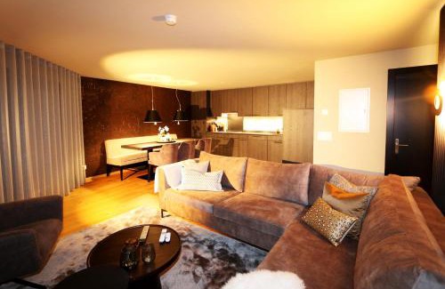Saas-Fee Apartment | Hollywood 1 - A luxury, comfortable and spacious apartment located directly on the slopes!