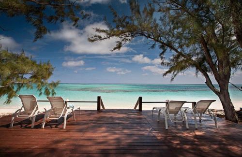 Whitby Hotel | Hollywood Beach Suites Turks and Caicos
