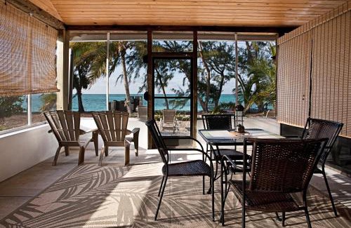 Whitby Hotel | Hollywood Beach Suites Turks and Caicos