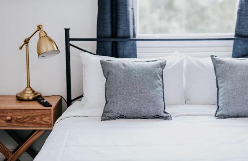 Holmesville Hotel | Holmesville Hotel