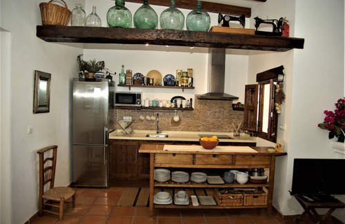 Frigiliana Cottage | Holy Fountain. Country house in Frigiliana, with views of the sea and the mountains.