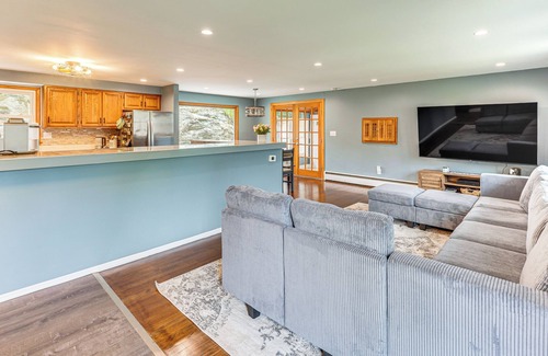 Highland Falls House | Home: 2 Mi to Thayer Gate at U.S. Military Academy