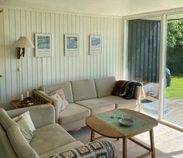 Hou House | Home At The Front Row By Hou Beach