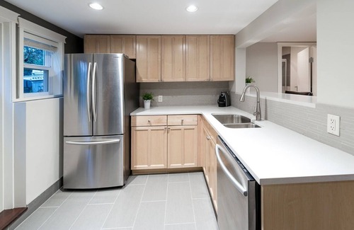 Grand Boulevard House | Home away from home! Bright, spacious Grand Boulevard 2 bedroom suite.